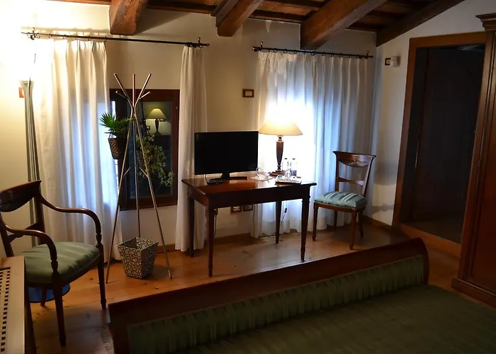 Palazzo Bortolan Konukevi *